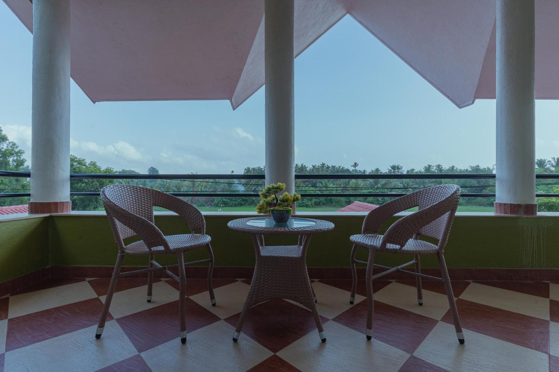 Treehouse Blue Hotel & Villas โคลวา ภายนอก รูปภาพ